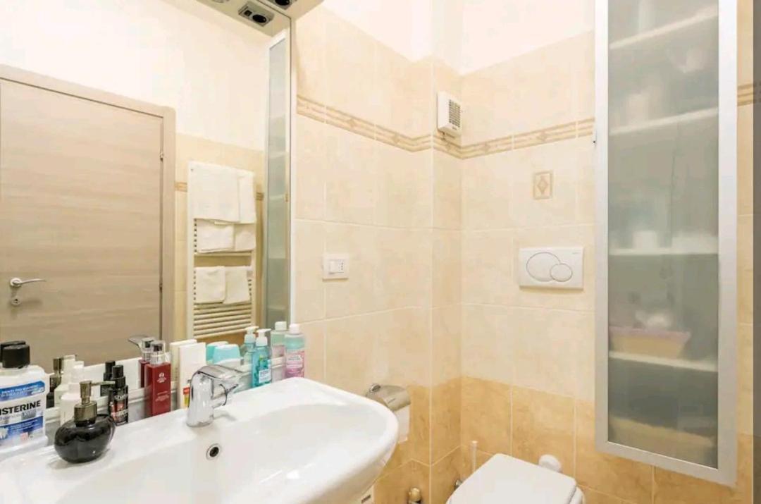 Camera Privata Nell'Appartamento In Zona Residenziale Con 2 Piscine Rapallo Bagian luar foto