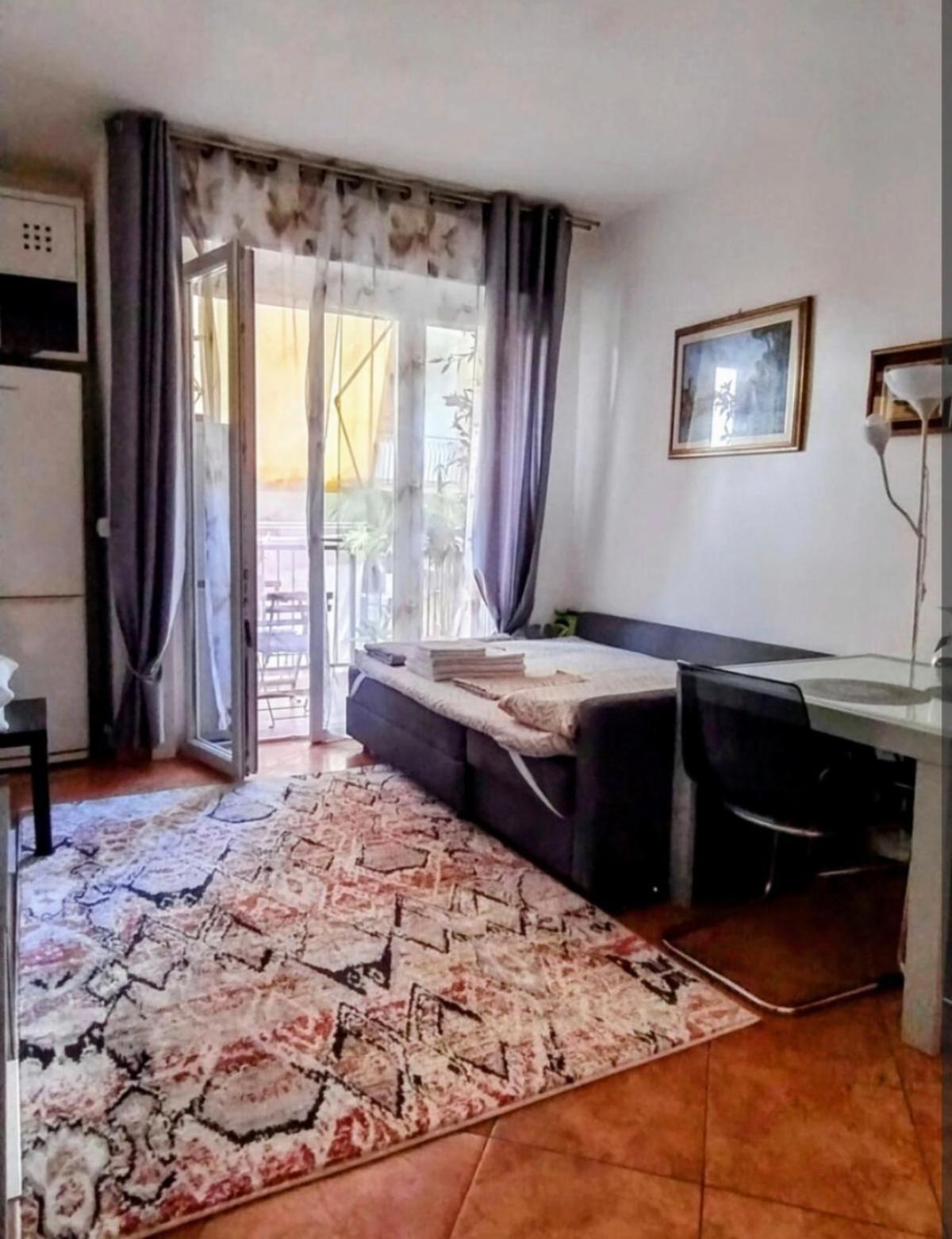 Camera Privata Nell'Appartamento In Zona Residenziale Con 2 Piscine Rapallo Bagian luar foto
